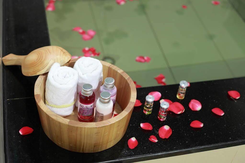 Jin Yong Quan Spa Hotspring Resort Wanli Exterior photo